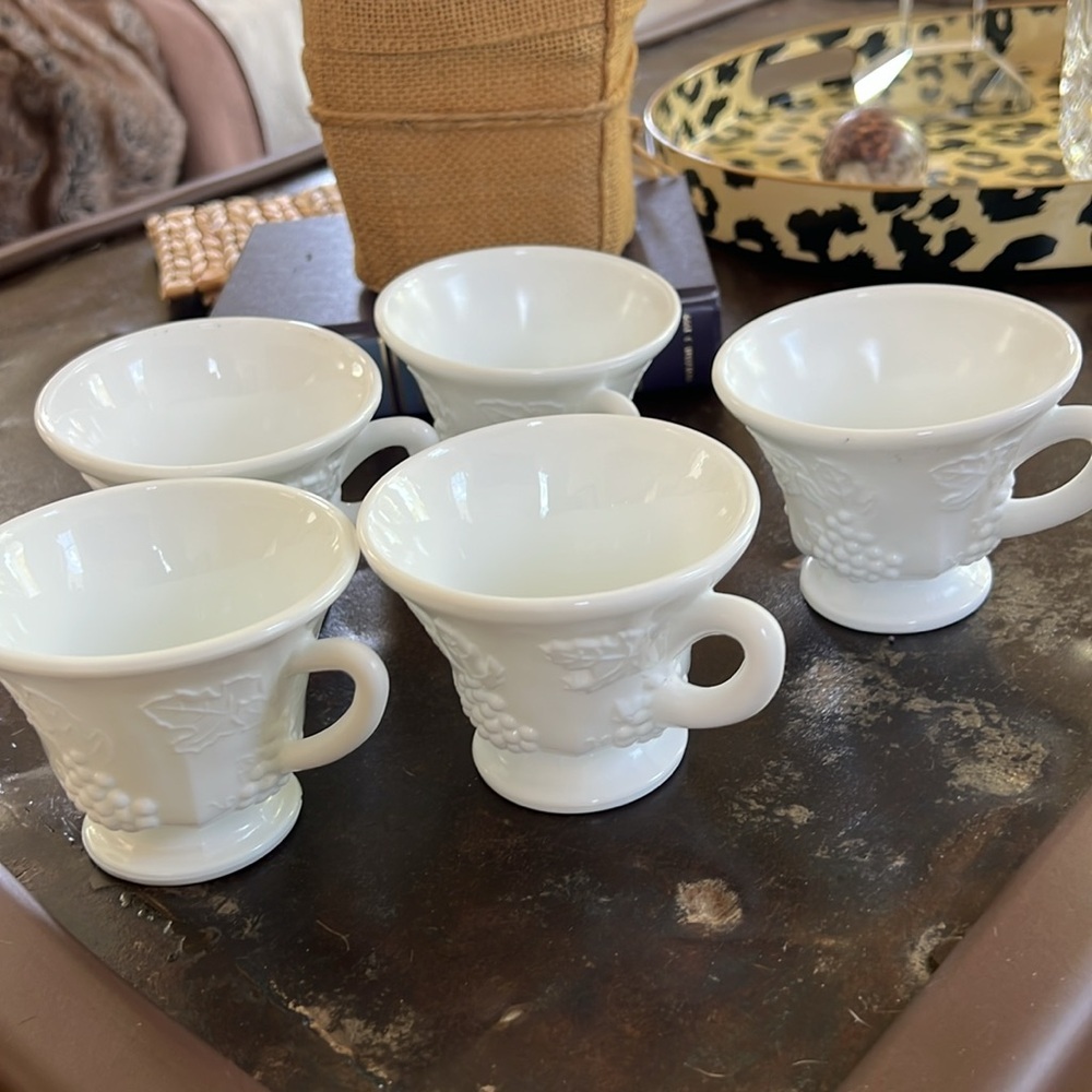Vintage milk glass cups 5 Harvest Grape - Picture 5 of 8